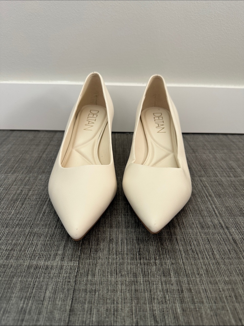 Deltan Women's Pointed-Toe Ivory Heels with Gold Accent